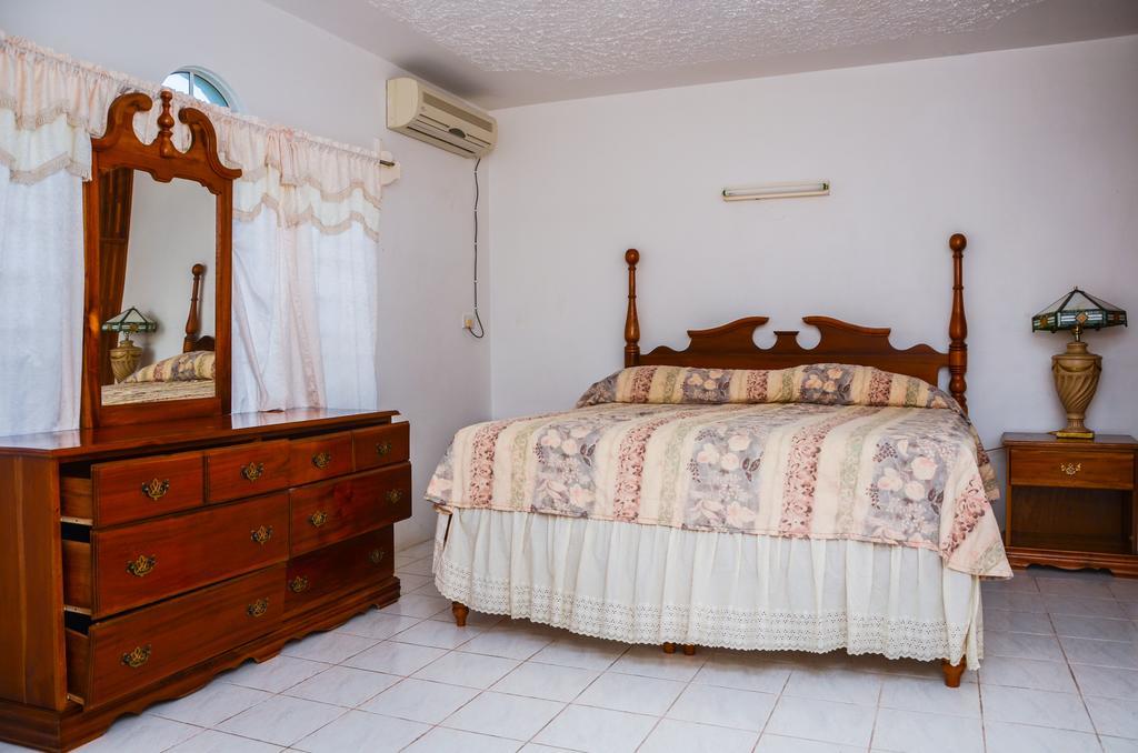Vanvilla Guest House Νεγκρίλ Δωμάτιο φωτογραφία